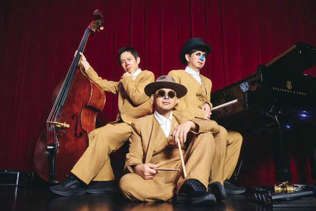 H ZETTRIO