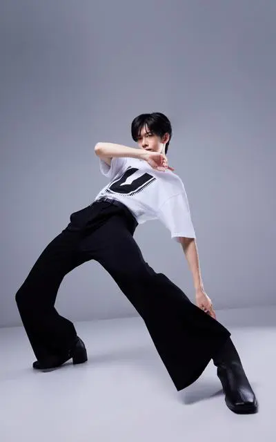 �����}�����E�K