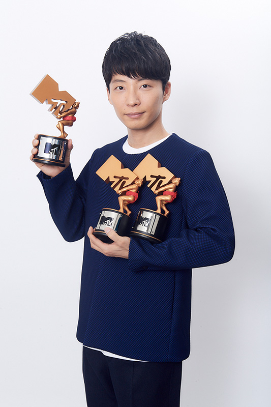 星野源 Mtv Vmaj 17 にて最優秀ビデオ賞ほか最多3冠受賞 邦楽 K Pop
