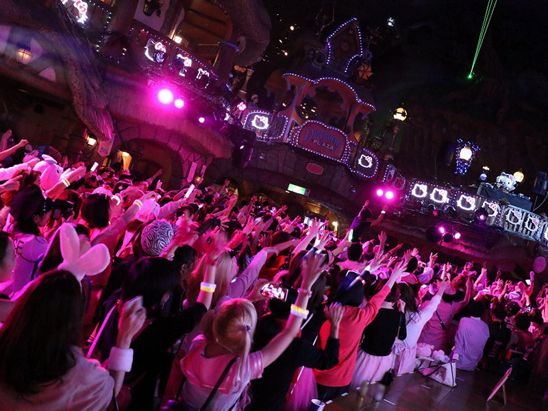 ドレスコードは ピンク オールナイトハロウィーンパーティ Pink Sensation 17 10 28に開催 イベント おでかけ