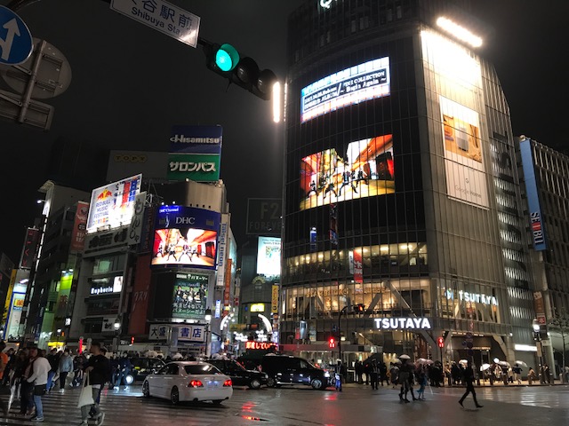 東方神起 ハロウィンで大盛況の渋谷を1時間にわたりジャック 邦楽 K Pop