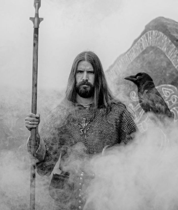 元 KVELERTAK のVo.アーランド・イェルヴィックによる