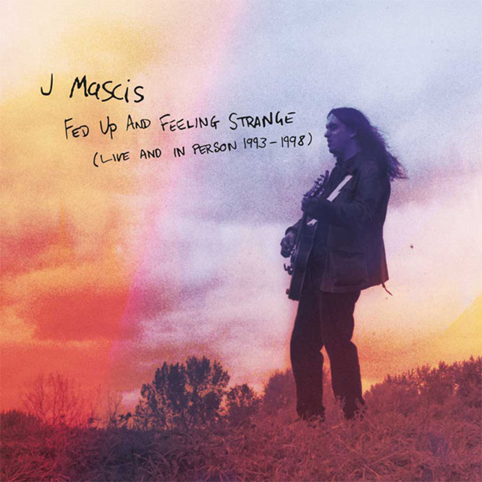 J・マスキスの90年代ソロアコースティックライヴ音源集『Fed Up And Feeling Strange - Live And In Person  1993-1998』 ダイナソーJr.の名曲や多彩なカヴァーなど全41曲を3CDにパッケージ|ロック