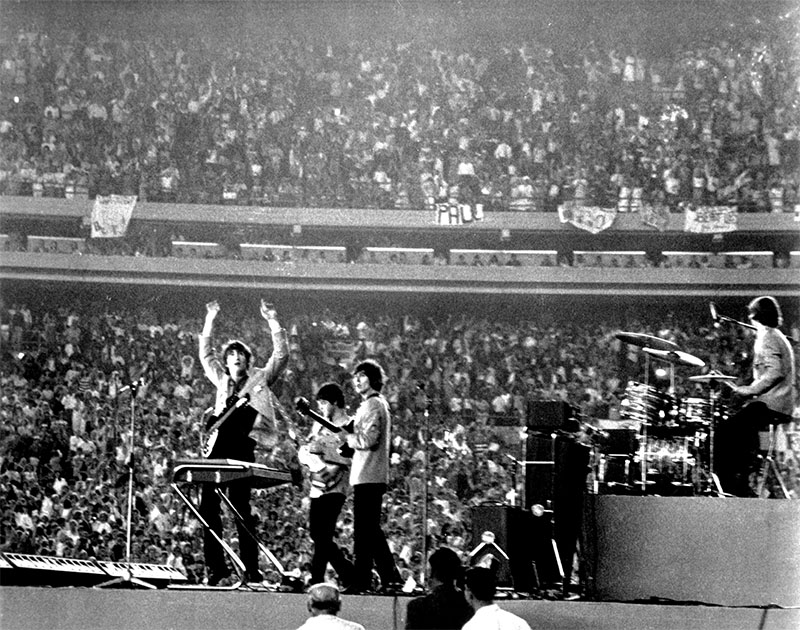 ビートルズ 1965年8月15日 伝説のシェイ・スタジアム公演が ”無修正
