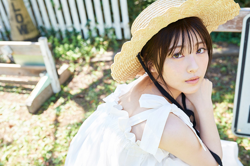 浜辺美波 2022年4月始まりカレンダーが2月10日発売《2冊セット