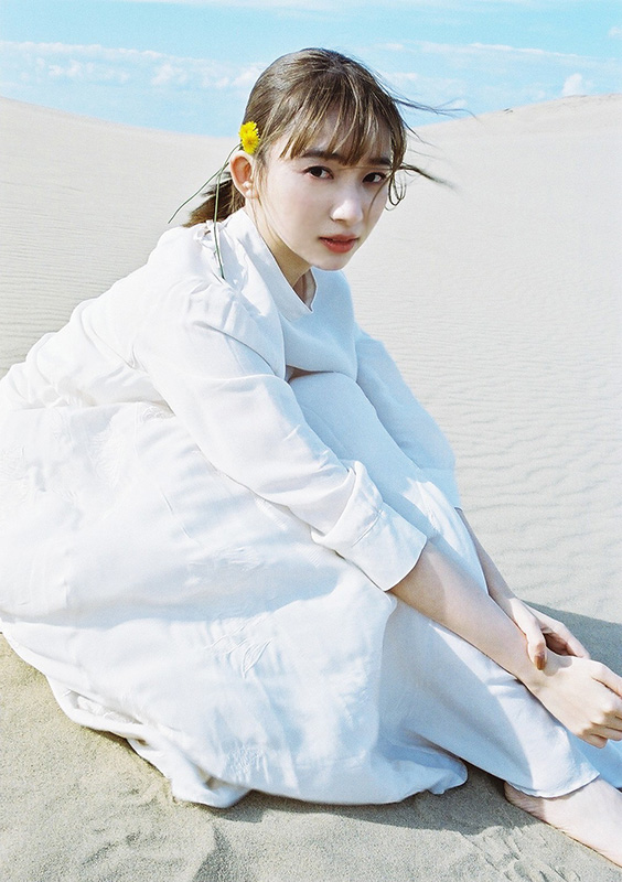 佐藤詩織 1st写真集『月刊 佐藤詩織・旅』＆『アートブック 