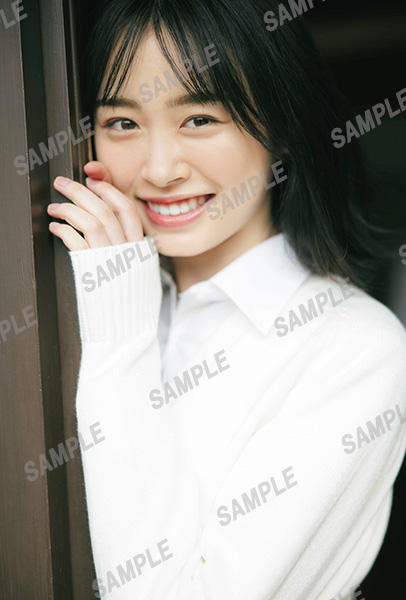 HMV&BOOKS online限定特典：高橋未来虹（日向坂46）ポストカード