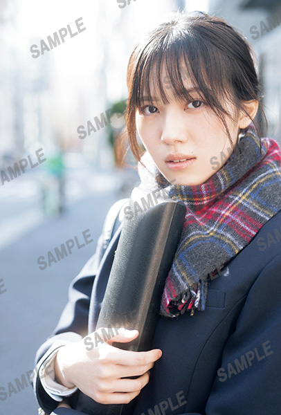 HMV&BOOKS online限定特典：森本茉莉（日向坂46）ポストカード》B.L.T.