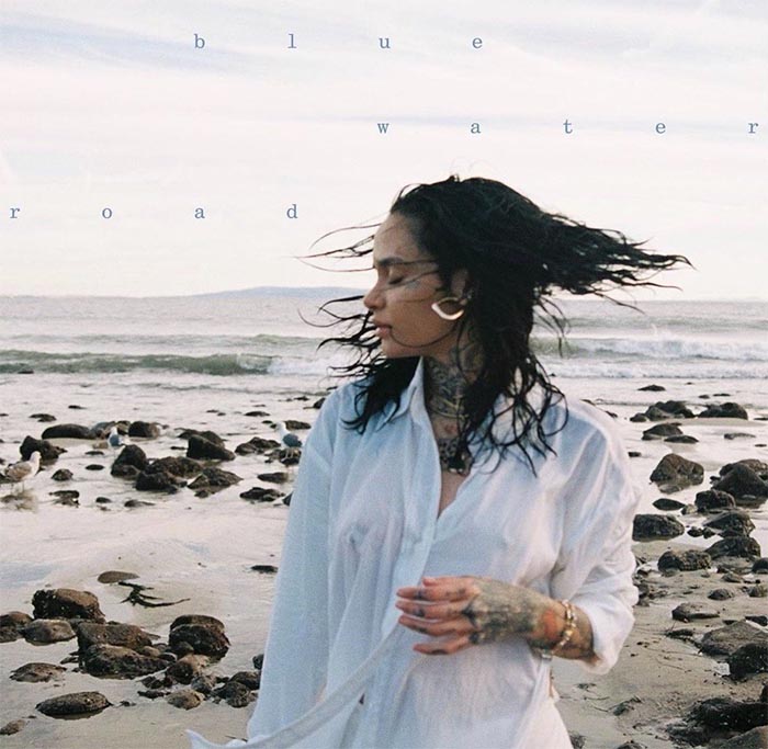 ケラーニ (Kehlani) 最新アルバム『blue water road』― ジャスティン