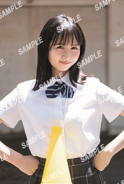 HMV&BOOKS online限定特典：上村ひなの（日向坂46）ポストカード