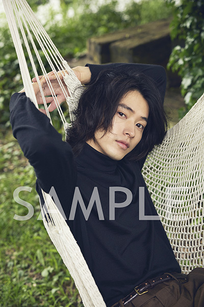 山崎賢人カレンダー2023（通常版） : 山崎賢人 | HMV&BOOKS online