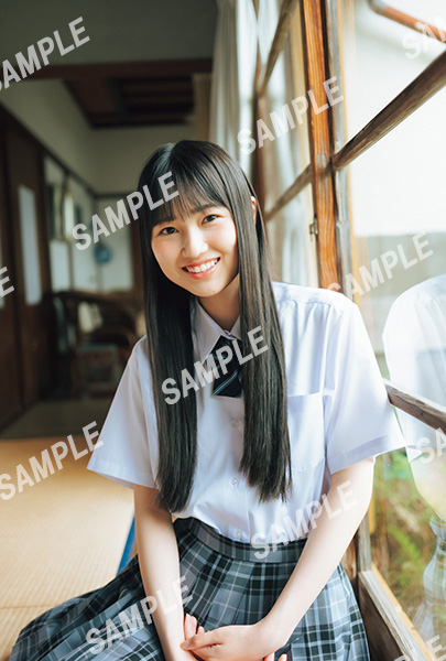 HMV&BOOKS online限定特典：的野美青（櫻坂46）ポストカード》B.L.T.