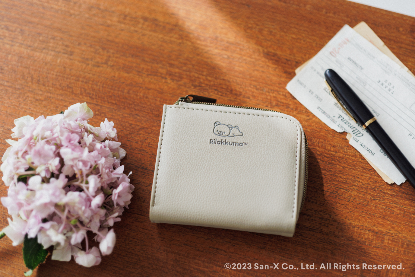 リラックマ 整理上手なコンパクト財布』2種がローソン・HMVで