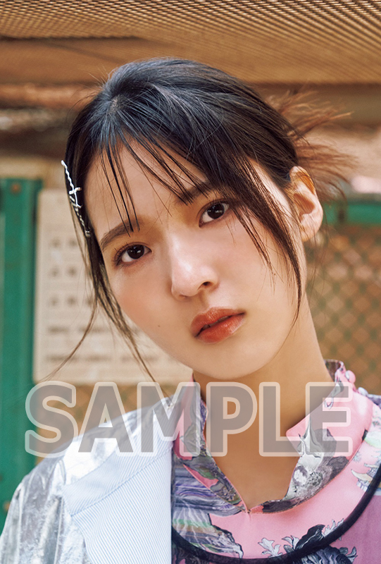 HMV&BOOKS online限定特典：中嶋優月（櫻坂46）ポストカード》B.L.T.