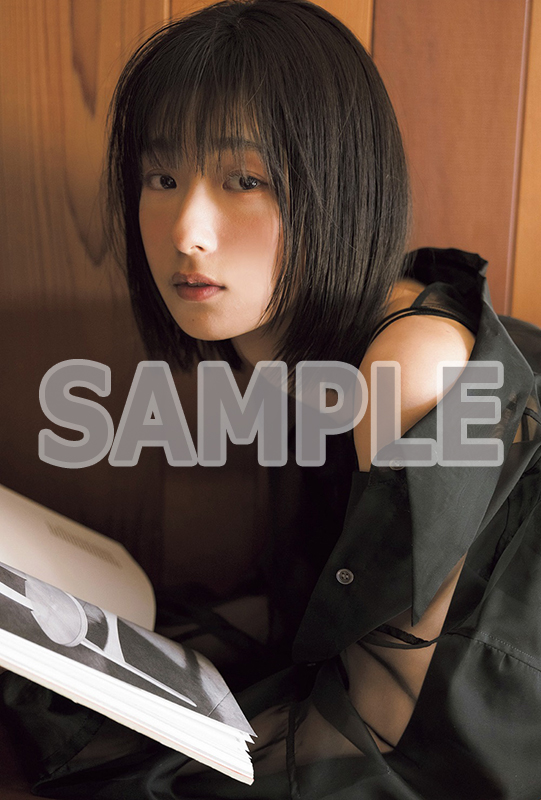 HMV&BOOKS online限定特典：井上梨名（櫻坂46）ポストカード》B.L.T.