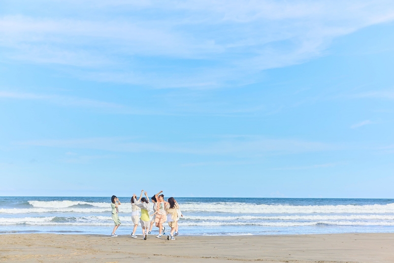 日向坂46二期生が『B.L.T. 2024年11月号』表紙に登場《HMV限定