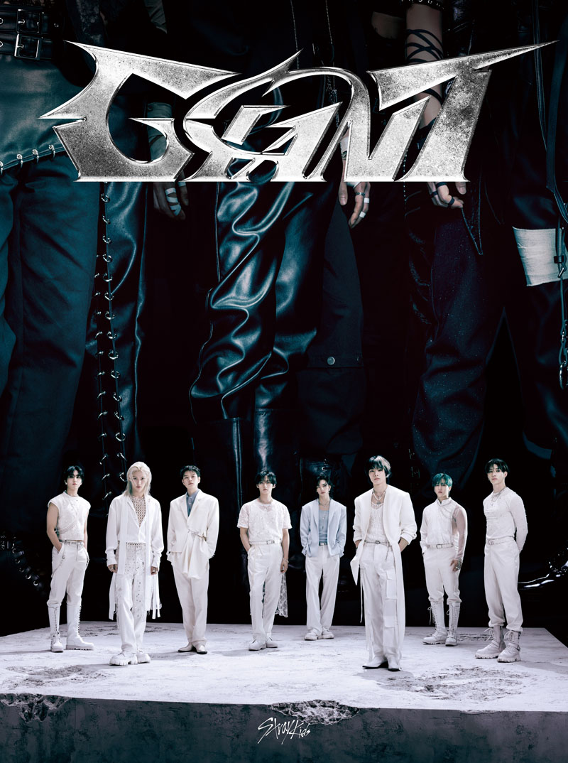 Stray Kids 日本2ndアルバム『GIANT』2024年11月13日リリース《＠Loppi・HMV限定  3形態セット購入でダブル特典あり》|K-POP・アジア