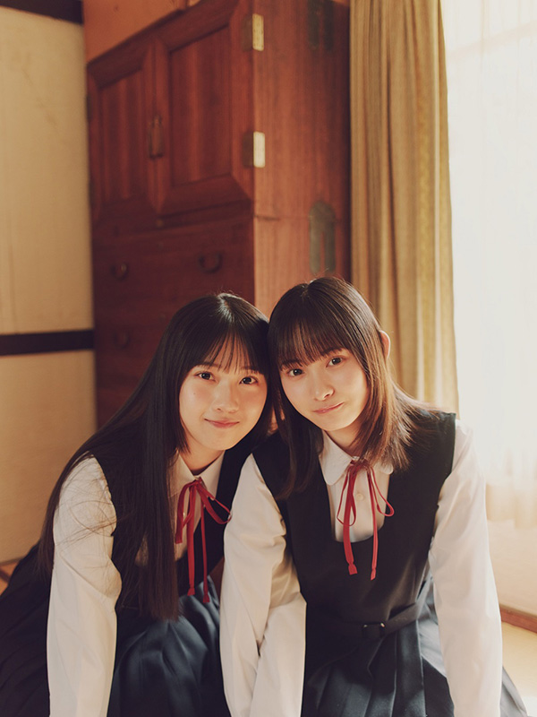 正源司陽子＆藤嶌果歩（日向坂46）、的野美青＆向井純葉（櫻坂46