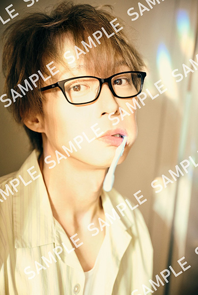 PARK YUCHUN 日本1st写真集『Fragments of color』＜通常版＞ : パク