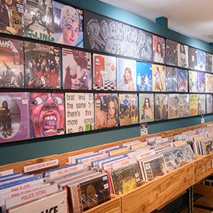 なぜ今、NEW WAVEの“国内盤”レコードが注目されているのか？|中古