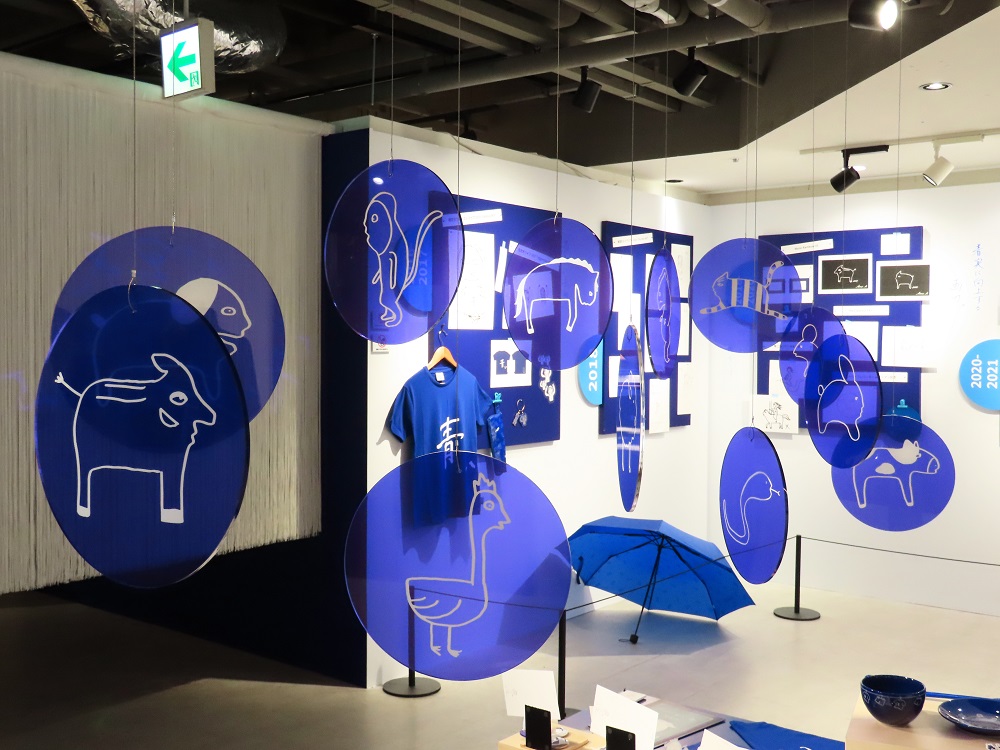 雨宮天 アーティストデビュー10周年記念「青い人展 2025」レポート|