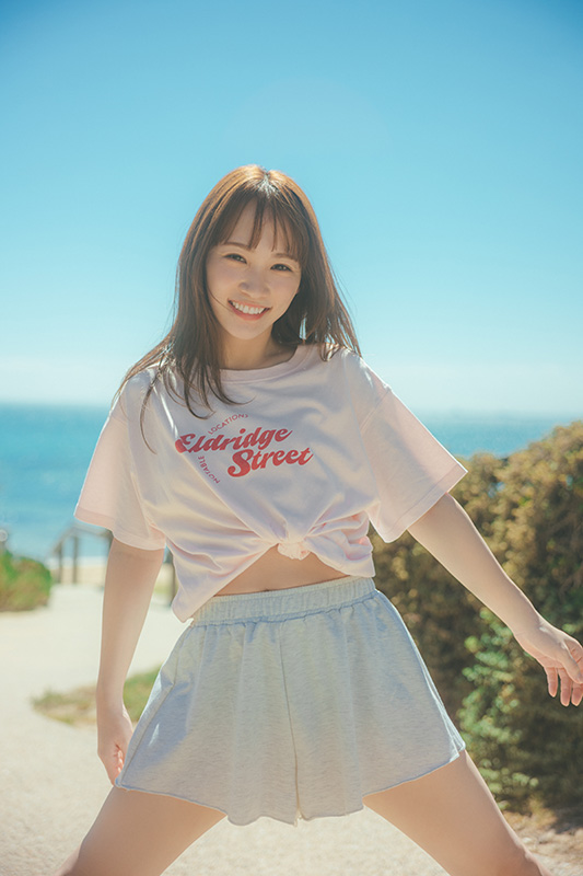 川栄李奈等身大パネル - メルカリ