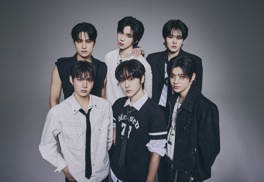 LUN8 サイン入り CD アルバム LUN8 サイン入り CD アルバム Lun8 - HALLYUSUPERSTORE