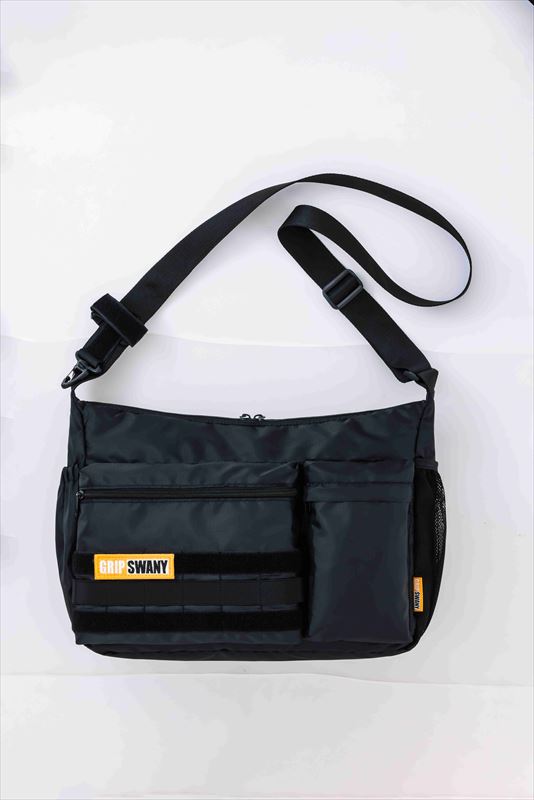 GRIP SWANY」ワッペン付きショルダーバッグがローソン