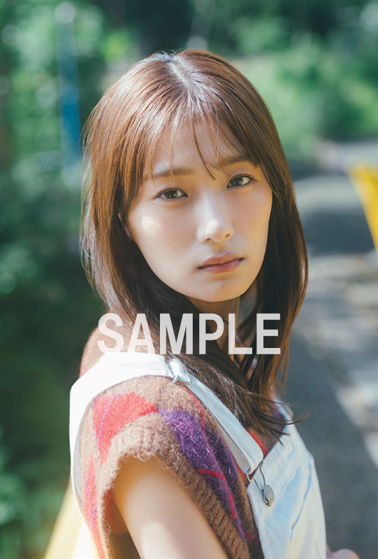 HMV限定特典：井上梨名（櫻坂46）ポストカード》B.L.T.2025年 12月号