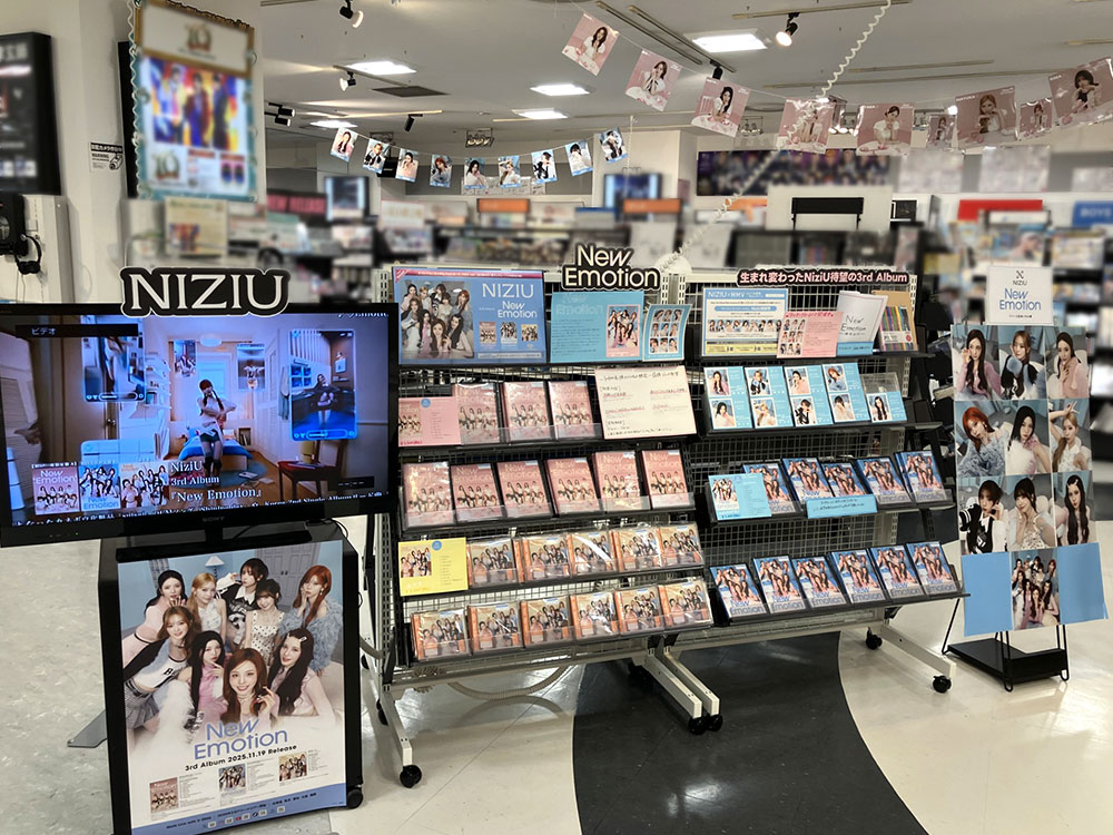 NiziU 3rd Album『New Emotion』リリース記念｜HMV店舗レポート|