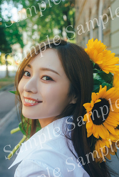 乃木坂46 梅澤美波 バスラ 事前物販 購入特典 フォトカード 箔押し レア 乃木坂46 梅澤美波2nd写真集 透明な覚悟 : 梅澤美波 | HMV&BOOKS