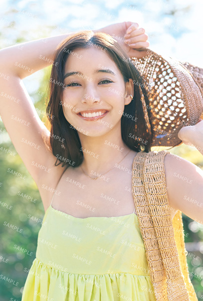 新木優子オフィシャルカレンダー2026.4-2027.3（ポスター） : 新木優子
