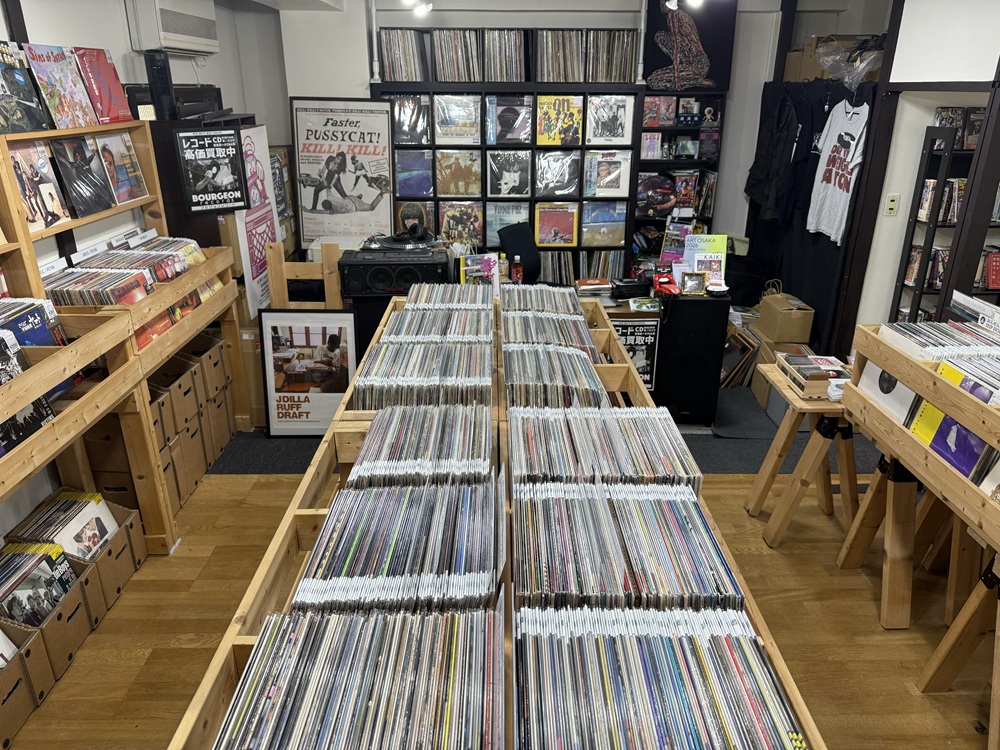 移転オープン記念 第3弾！】6/13(土)～7/31(金)まで！「HMV record