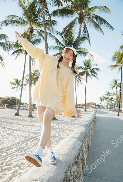 日向坂46 藤嶌果歩 1st写真集 果実の歩幅【@Loppi・HMV限定カバー版＋