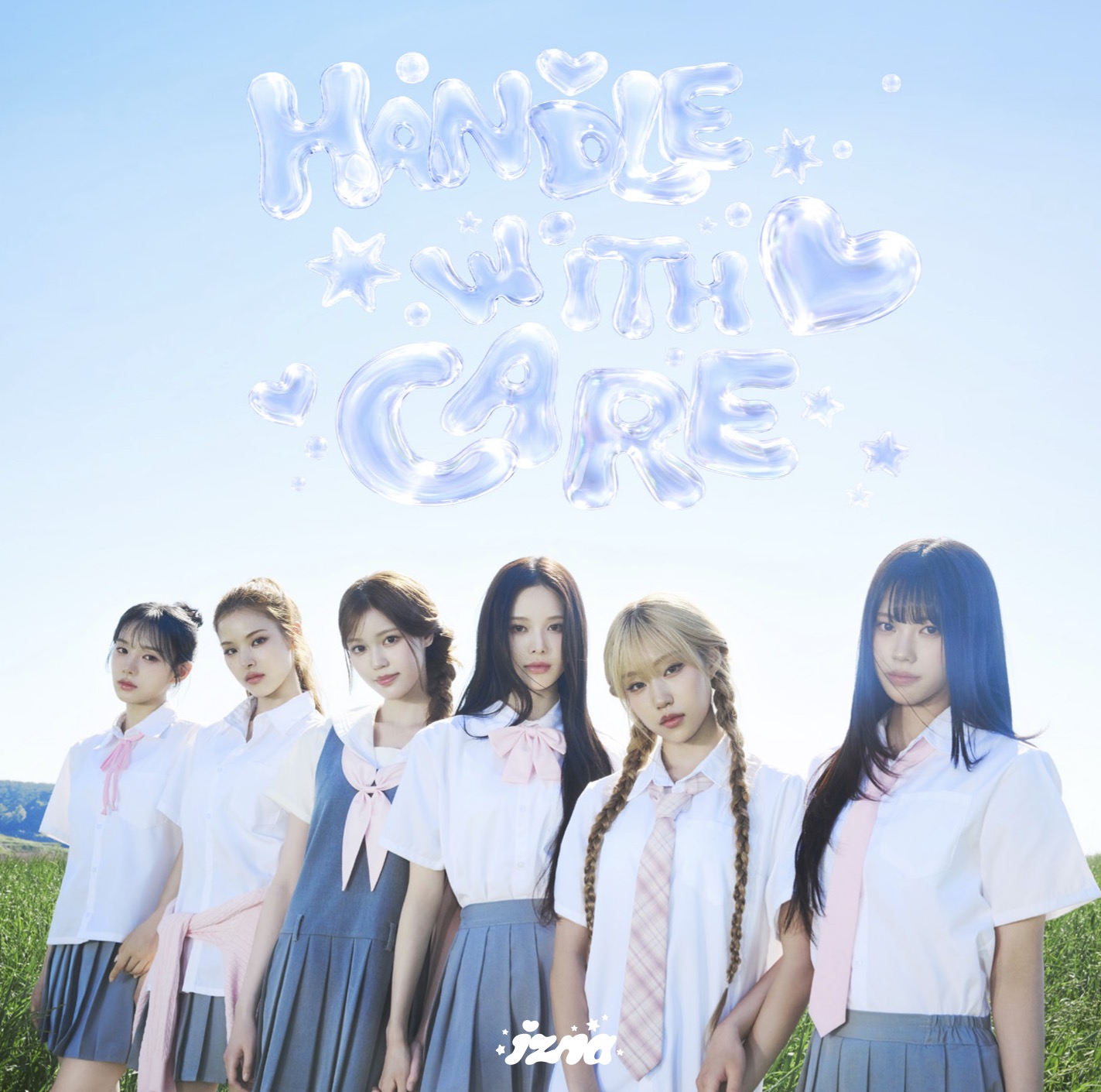 izna 待望の日本デビューミニアルバム『HANDLE WITH CARE』2026年9月2