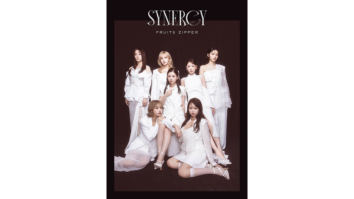 FRUITS ZIPPER 4th Anniversary Photobook『SYNERGY』2026年10月31日