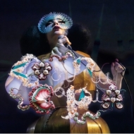 Björk ビョーク Bjork レコード BJORK - Bjork - Greatest Hits - Amazon.com Music