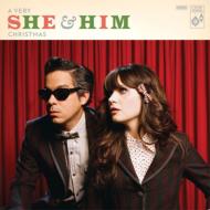 Very She & Him Christmas: �ޏ��Ɣނ̃N���X�}�X