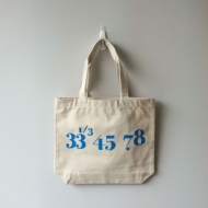 Typography Tote 33 1 / 3 (M / Nb / Pocket)