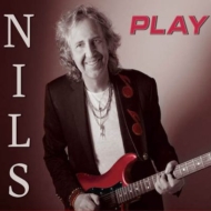 Nils/Play
