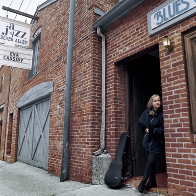 Live At Blues Alley (25th Anniversary Edition) : Eva Cassidy
