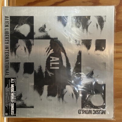 ALI メガジャケ付12インチレコード MUSIC WORLD(SINGLES) ALI – Music World (Singles) – Vinyl (12