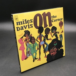中古:盤質A】 On The Corner : Miles Davis | HMV&BOOKS online - SRGS4539