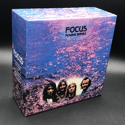 FOCUS MOVING WAVES レコード名鑑です FOCUS MOVING WAVES レコード名鑑です FOCUS MOVING WAVES