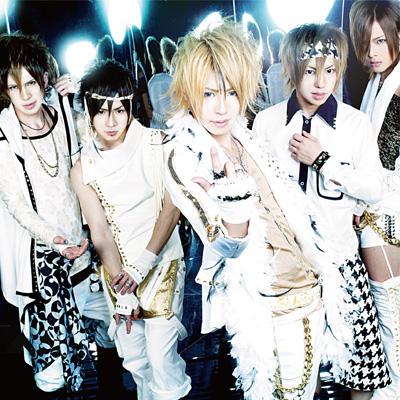 BLUE (+DVD)【初回限定盤B】 : ViViD | HMVu0026BOOKS online - ESCL-3717/8