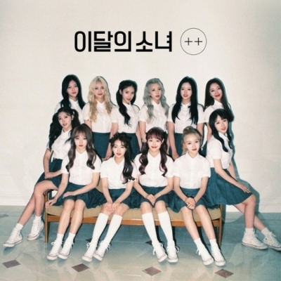 1st Mini Album: ++【限定盤】 (A-VER.) : LOONA (今月の少女