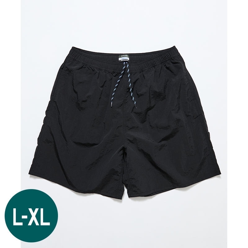 コンパクトに収納できるナイロンショートパンツ ブラック（L-XL