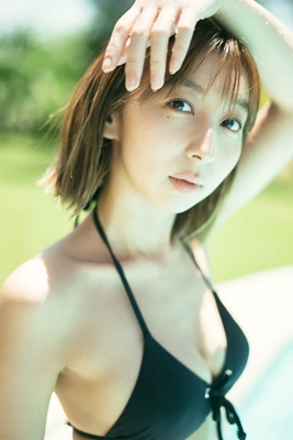 飯田里穂 20th Anniversary PHOTOBOOK「永遠と一瞬」 B.L.T.MOOK : 飯田里穂 | HMV&BOOKS online  - 9784867010297