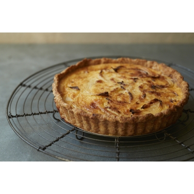 ひとつの生地で気軽に作る フランス仕込みのキッシュとタルト ひとつの生地で気軽に作る フランス仕込みのキッシュとタルト