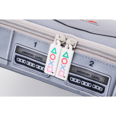 初代PlayStation TMの原寸大マルチポーチ付きBOOK BLACK ver